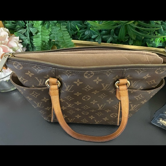 ❤️SOLD*SOLD*🛑Authentic Louis Vuitton Totally PM Monogram - Picture 12 of 14
